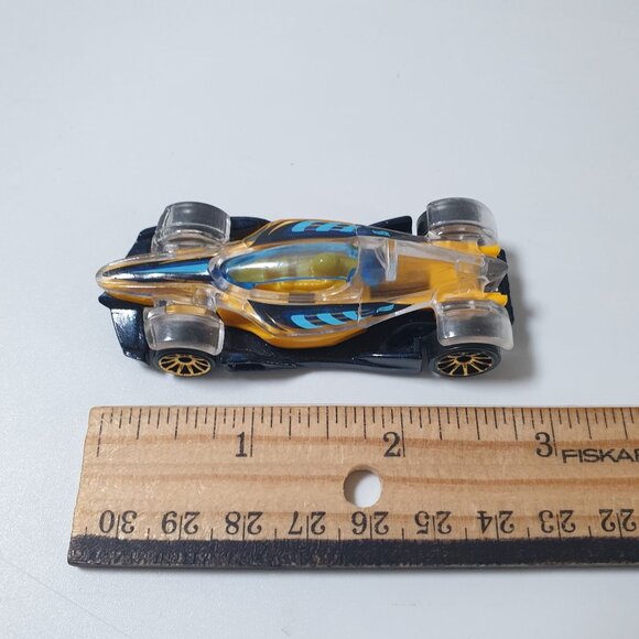Hot Wheels Die Cast Yellow Race Collectable Car Model NO BOX Vintage - Picture 2 of 8